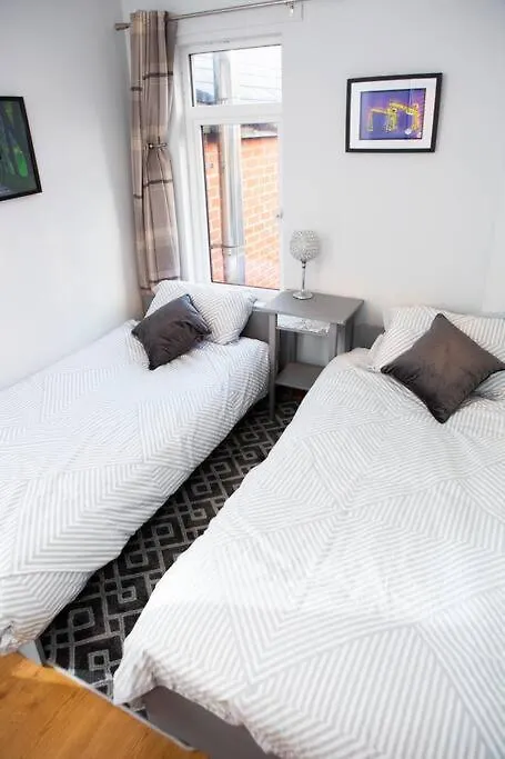 Holiday home Cheerful 2 Bedroom House In The Heart Of Belfast