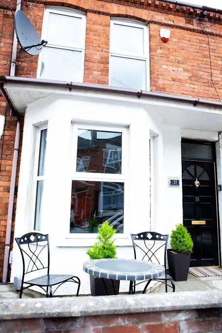 Cheerful 2 Bedroom House In The Heart Of Belfast United Kingdom